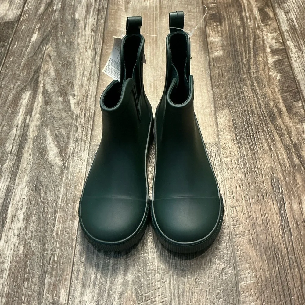 Kids Waterproof Chelsea Rain Boots in Dark Green Size 9/10